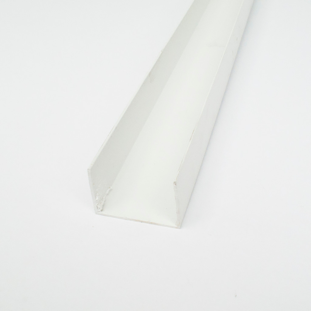 PVC U-montageprofiel - symetrisch - RAL 9010 - 4000mm - 30x60x30 / 1,5 mm